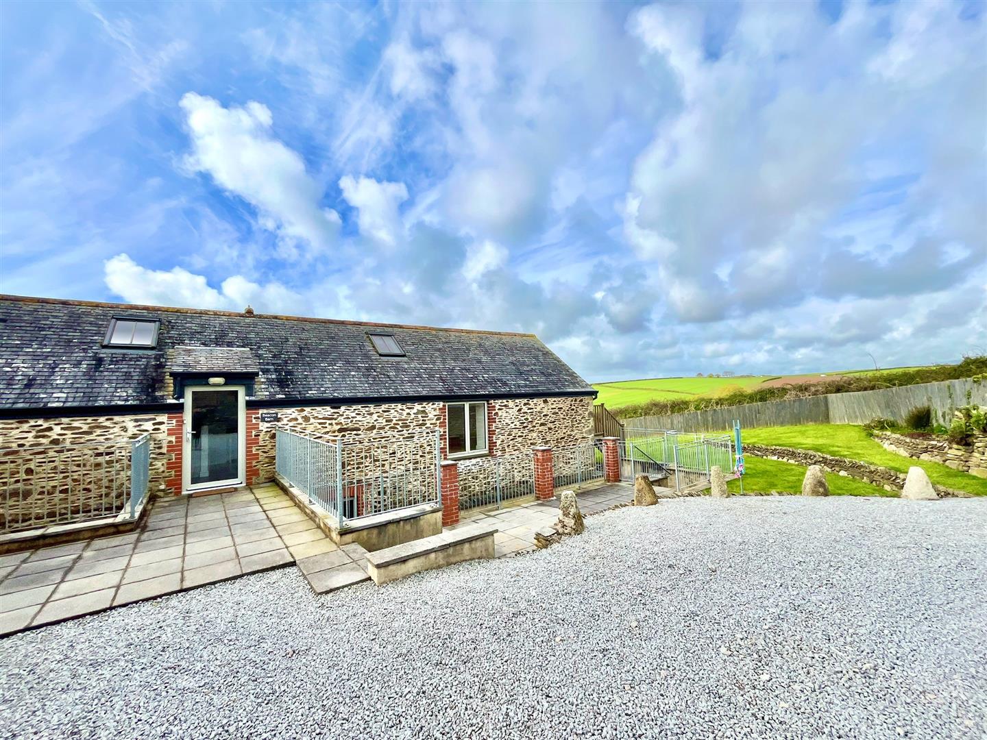 3 bedroom property to let in St Ewe,Cornwall £1,400